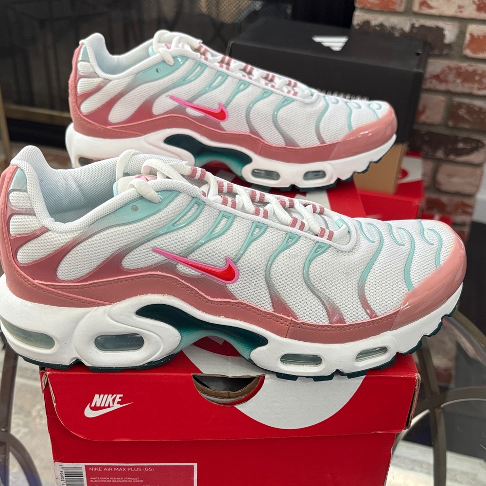 Nike Air Max Plus Sneakers - White Siren Red Stardust 6.5Y / Fits Women Size 8